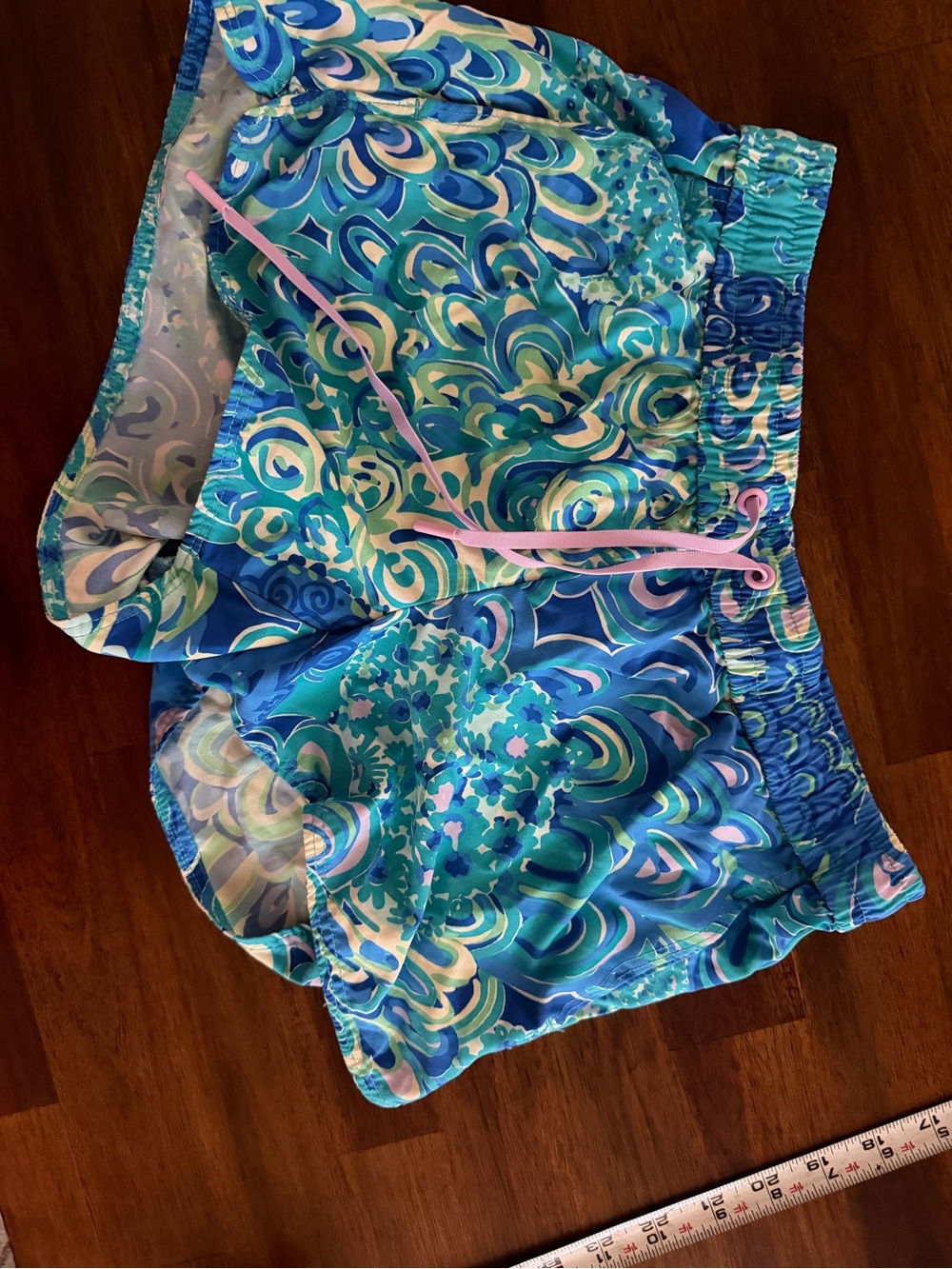 Lilly Pulitzer Luxletic Run Around Shorts XS Lilly's Lagoon Blue Green